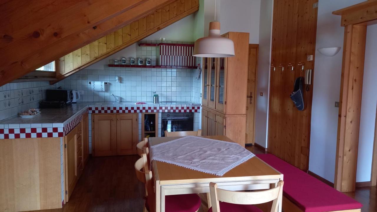 Deliziosa Mansarda Con Vista Dolomiti Leilighet San Vito di Cadore Eksteriør bilde