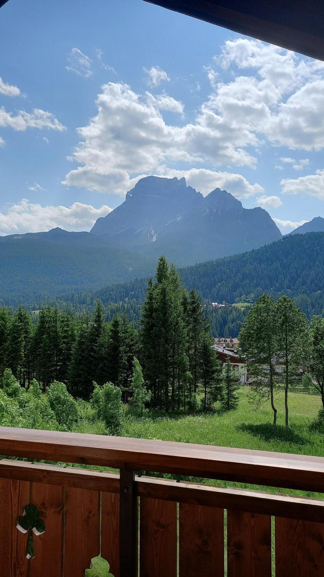 Deliziosa Mansarda Con Vista Dolomiti Leilighet San Vito di Cadore Eksteriør bilde